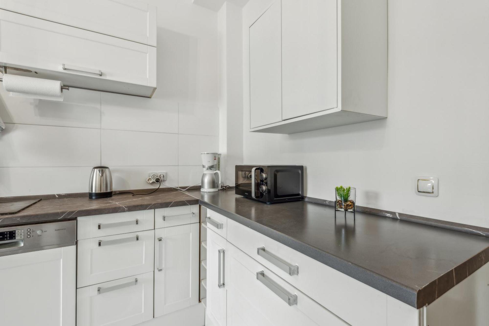 Zentrale Lage ... Ideal Fuer Geschaeftsleute, Monteure, Familien...3 Zimmer, Wlan, Smarttv Метманн Экстерьер фото