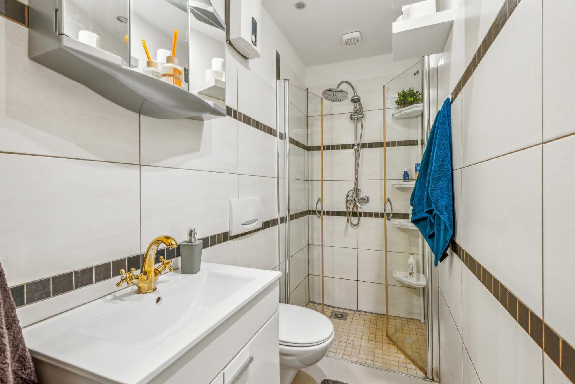 Zentrale Lage ... Ideal Fuer Geschaeftsleute, Monteure, Familien...3 Zimmer, Wlan, Smarttv Метманн Экстерьер фото